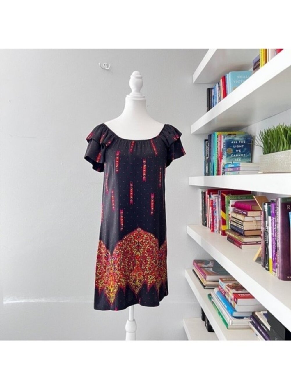 Tori Richard black Silk Off The Shoulder Dress size 4